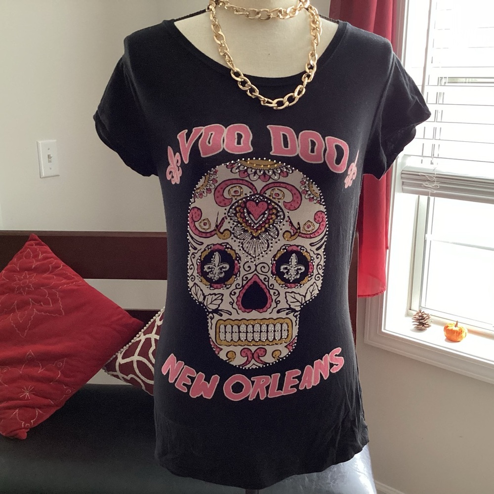 beaded gems, skull tee euc